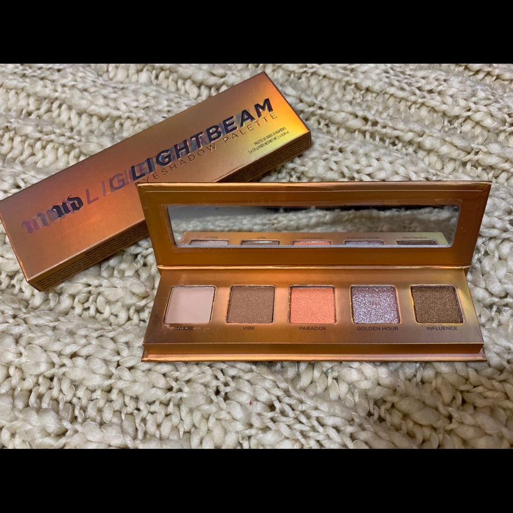 🎉🎉NIB Urban Decay Light Beam Eye Shadow Palette🎉🎉